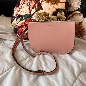 EUC Lo & Sons Waverly 2 Crossbody - Limited Edition Rose Quartz Pink Color